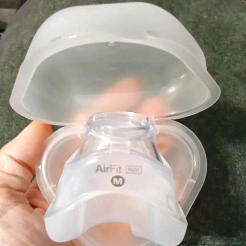 Lot Of Six: AirFit N20 ResMed Replacement Cushions 63551 Size M Medium NEW